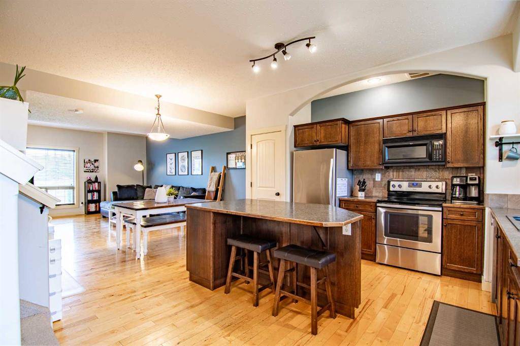 Red Deer, AB T4R 3R2,369 Inglewood DR #24