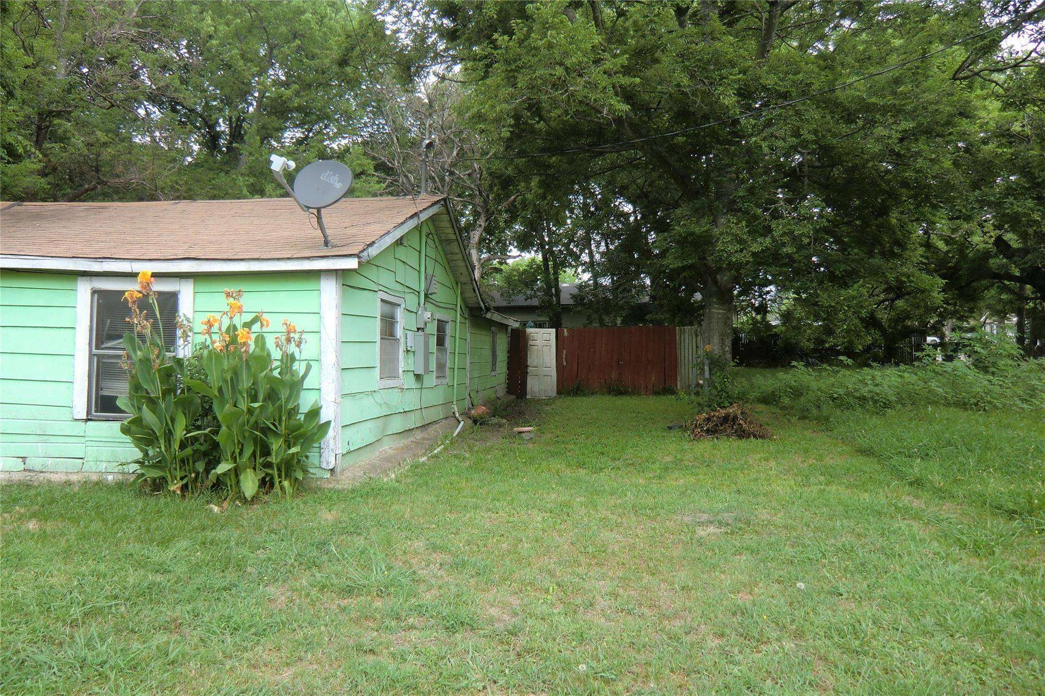 Terrell, TX 75160,109 Chappell Street