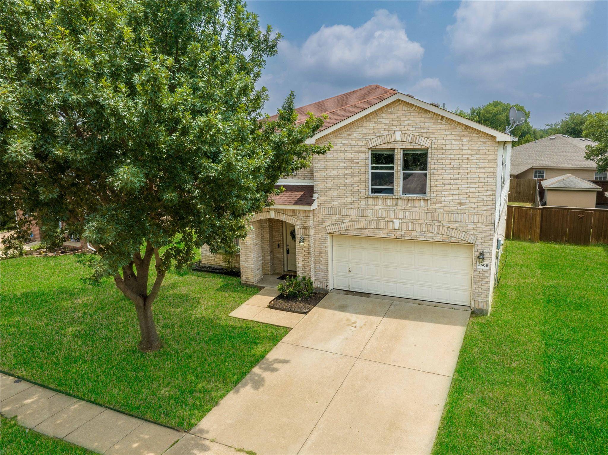 Dallas, TX 75212,2508 Tan Oak Drive