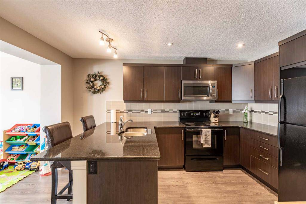 Airdrie, AB T4B 3T1,309 Windford GN SW