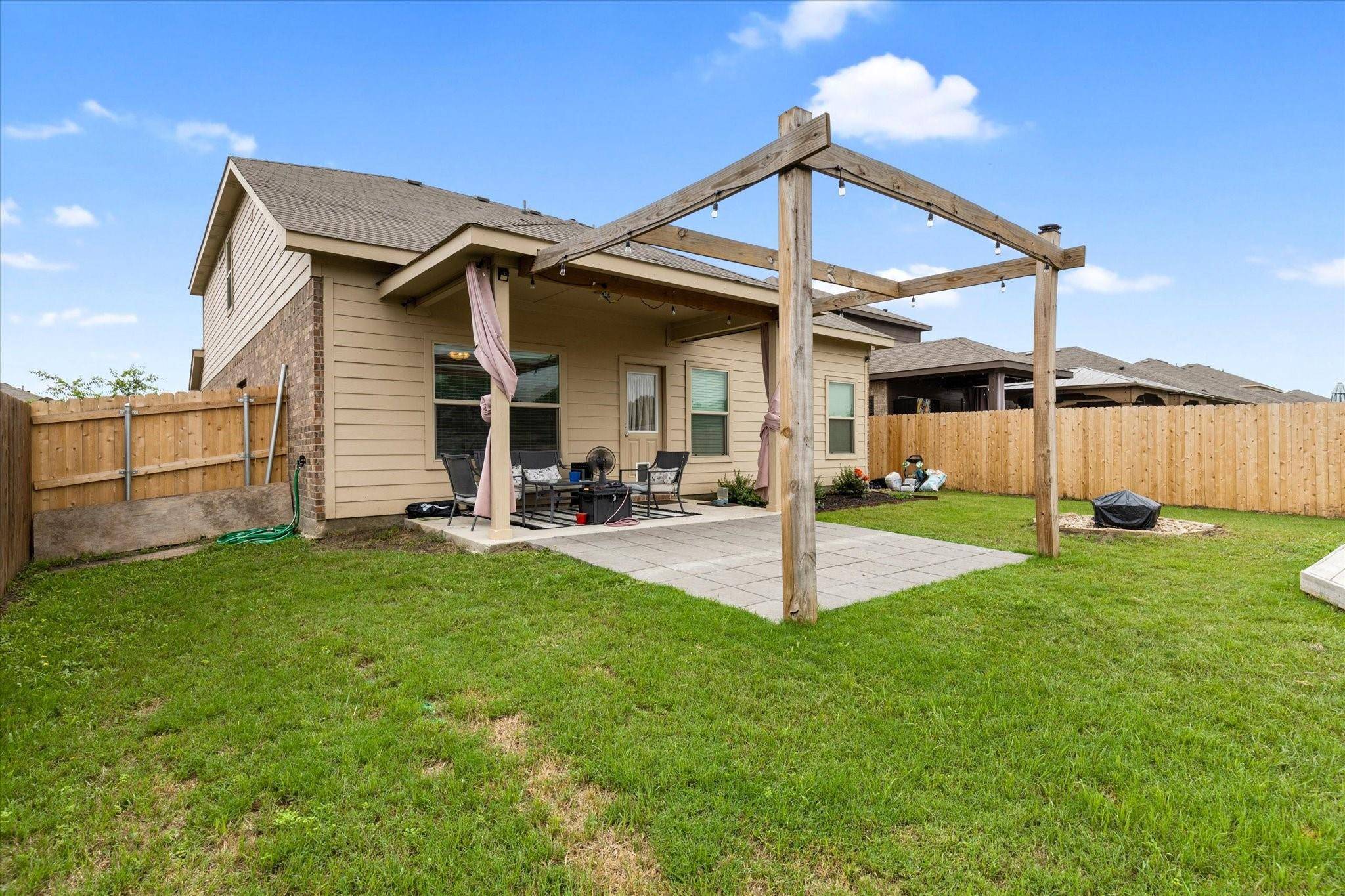 Azle, TX 76020,652 Cameron Way