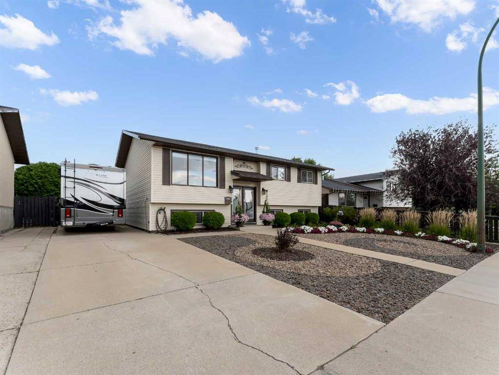 Medicine Hat, AB T1B3A3,104 Robinson DR SE