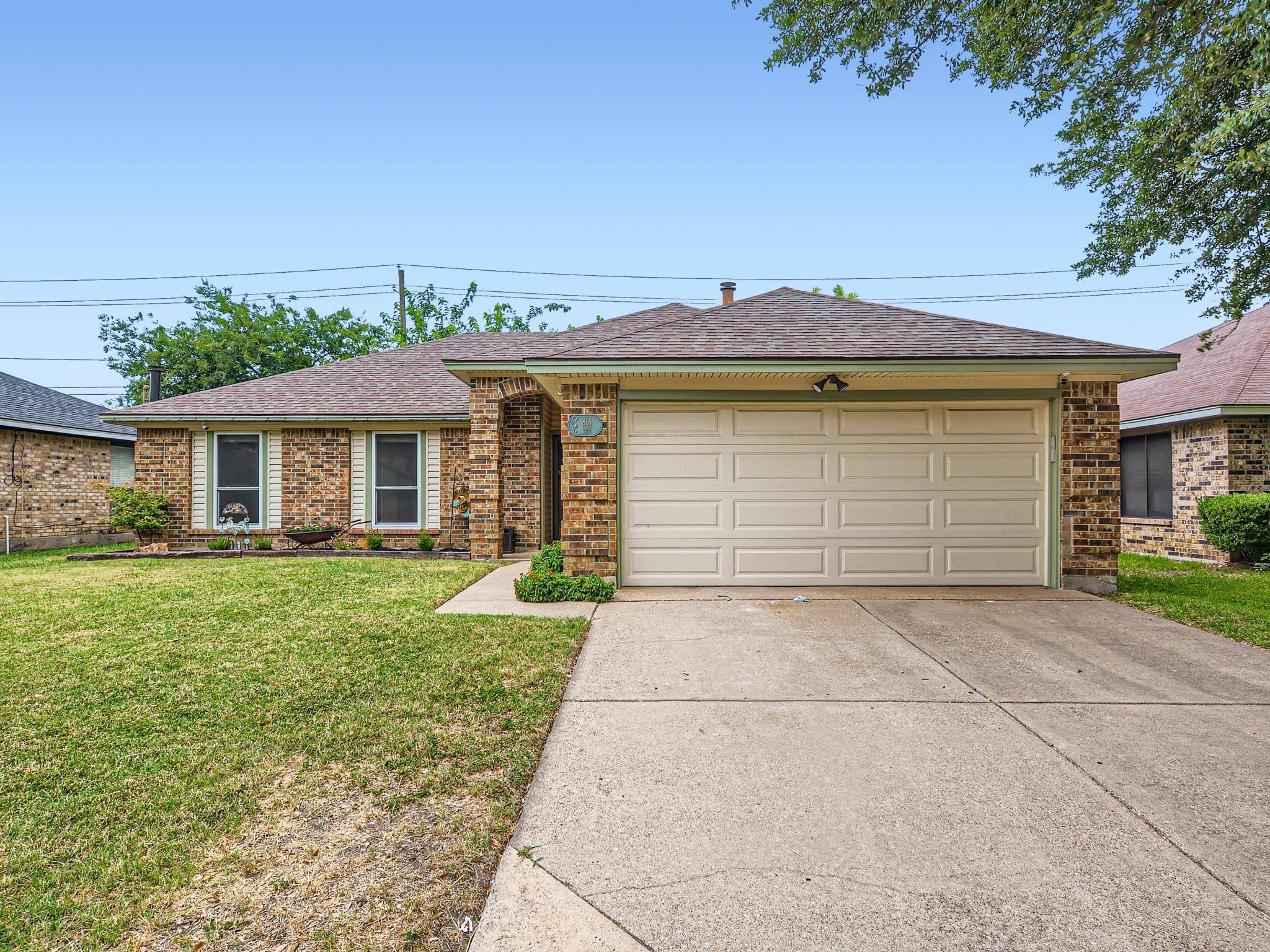 Cedar Hill, TX 75104,816 Simon Drive