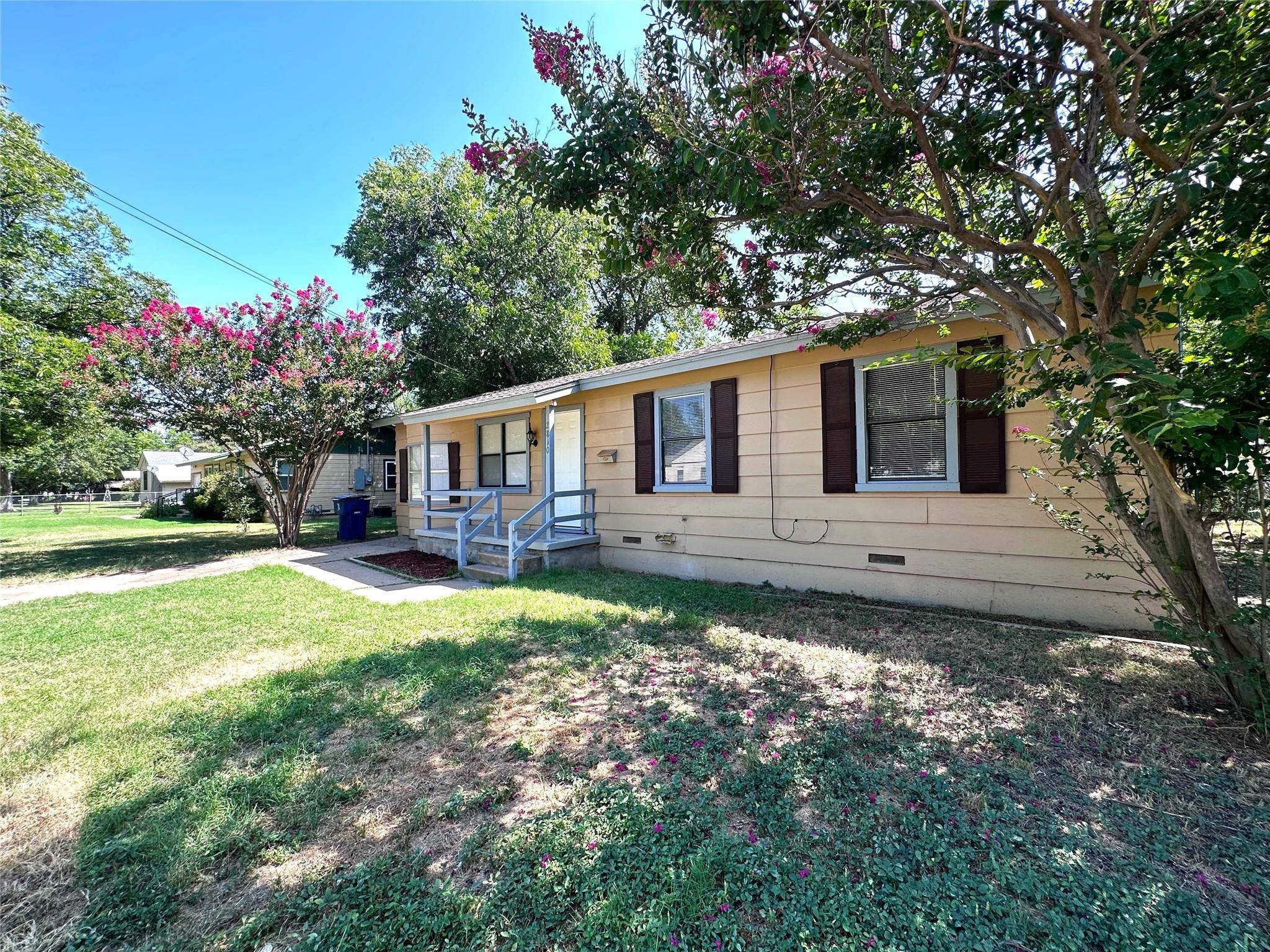 Brownwood, TX 76801,2810 1st Street