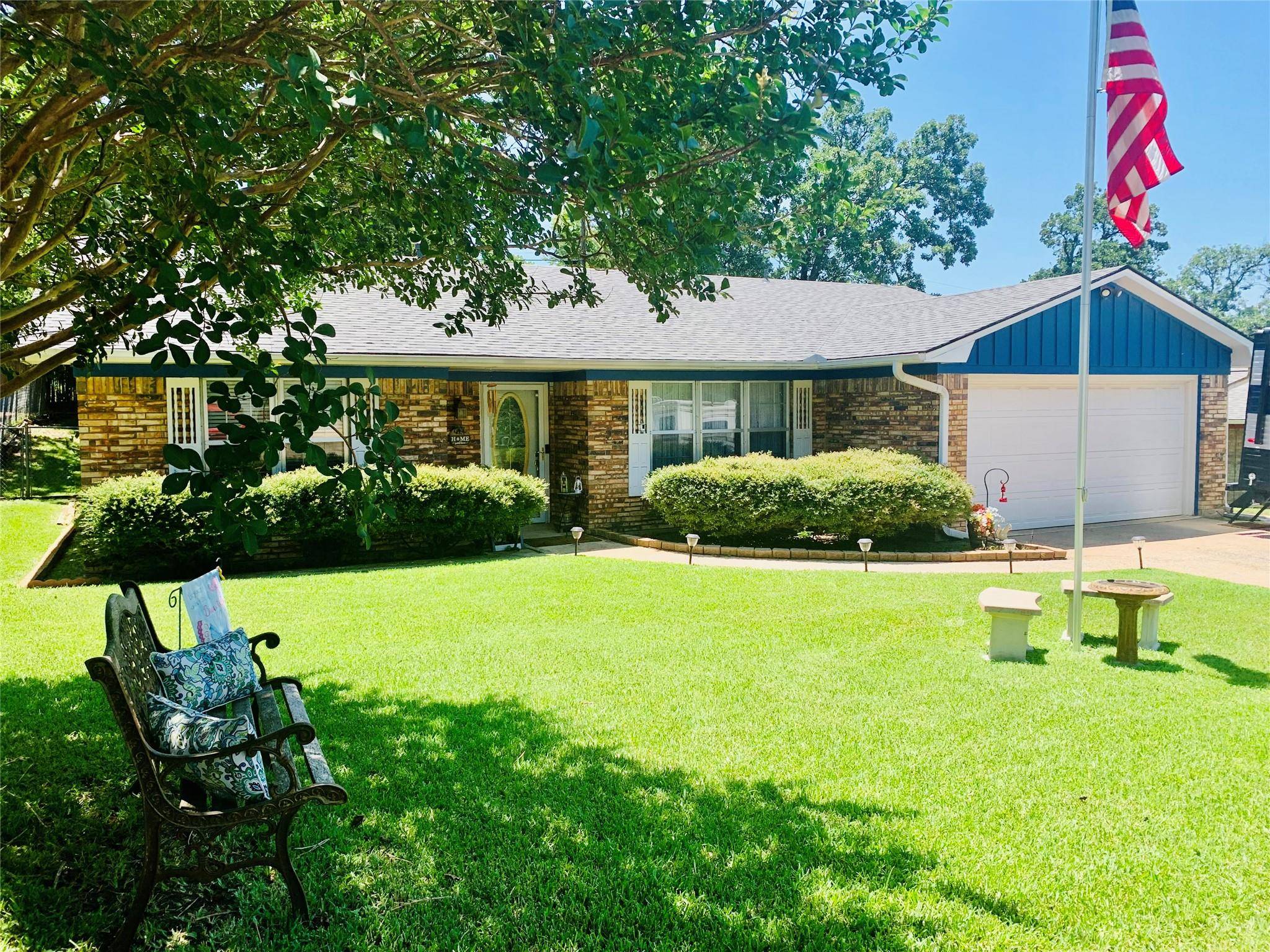 Denison, TX 75020,1348 Crestview Drive