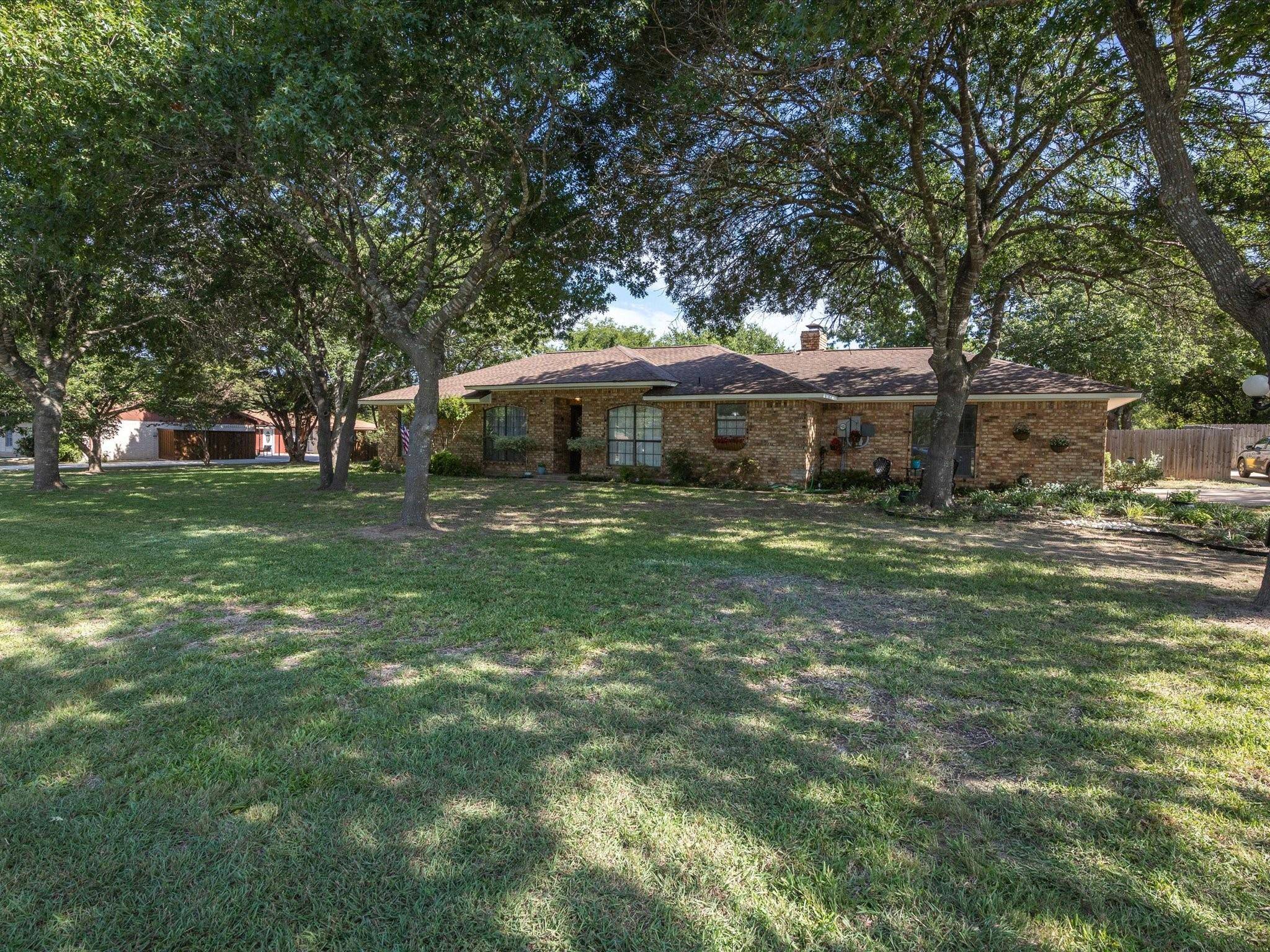 Ovilla, TX 75154,102 Silverwood Drive