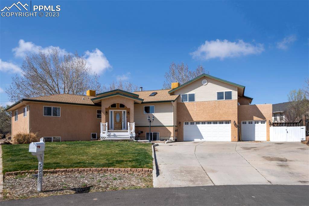 Pueblo, CO 81005,5368 Stonemoor DR