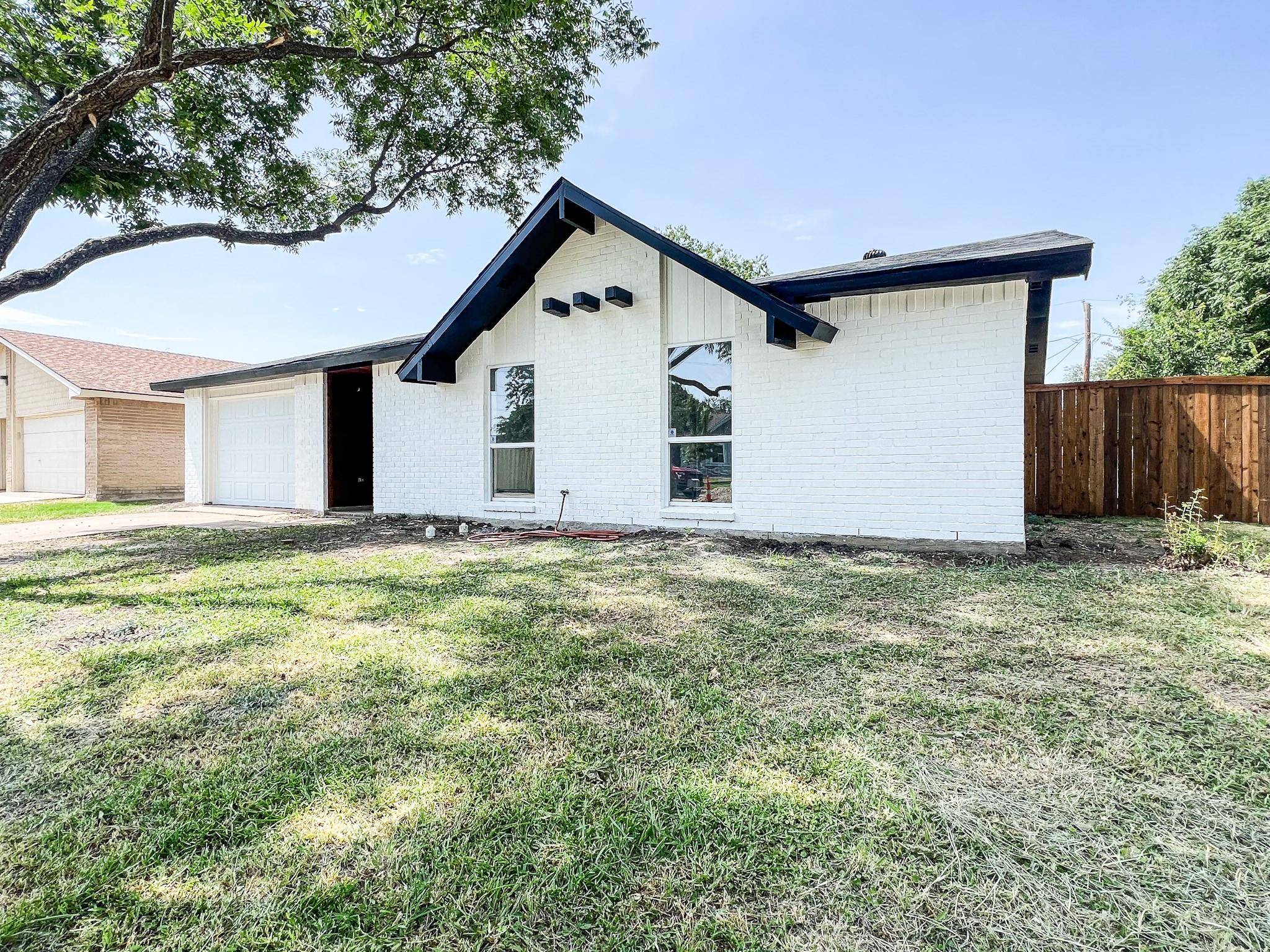 Grand Prairie, TX 75052,306 Glendale Drive