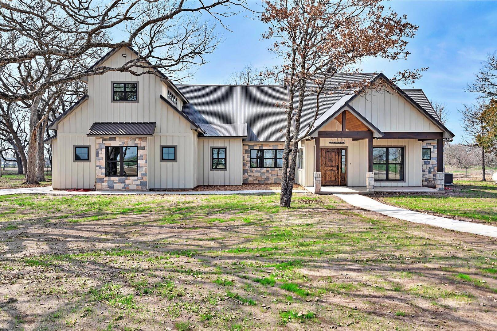 Elm Mott, TX 76640,317 Grassy Way