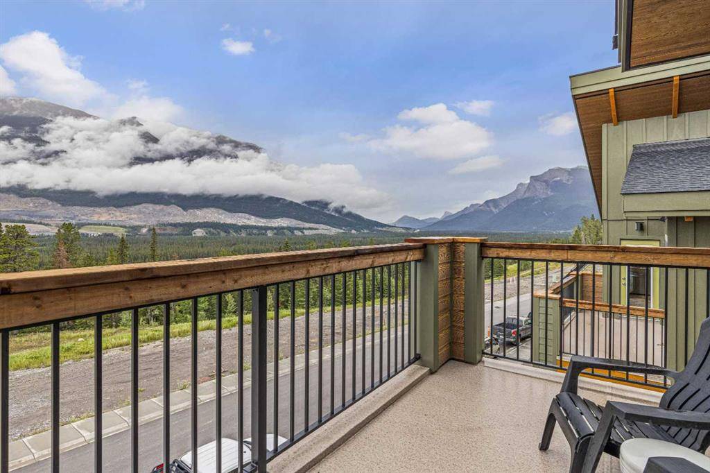 Canmore, AB T1W0N9,209 Stewart Creek Rise #302C