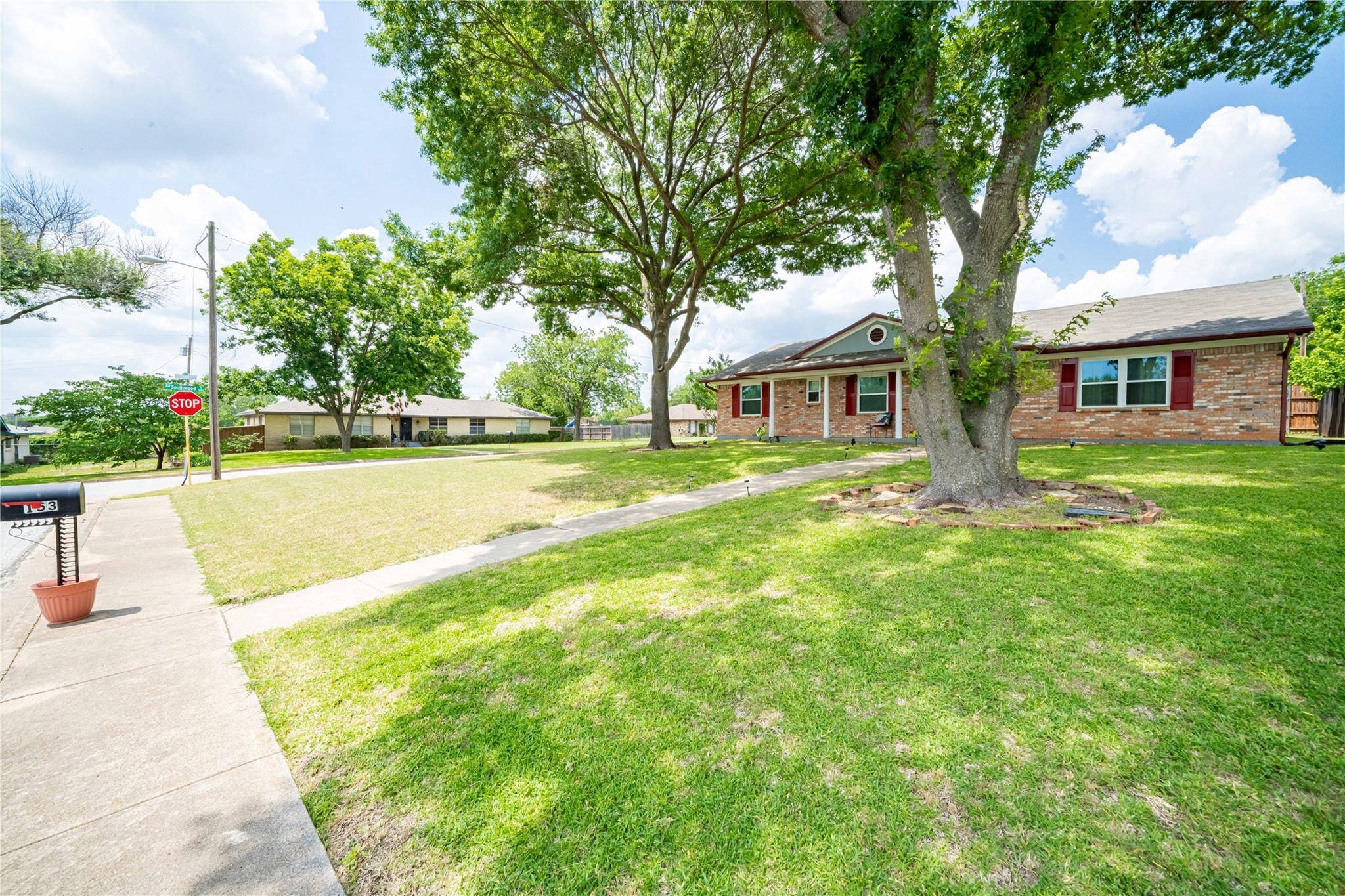 Desoto, TX 75115,153 Cloudcrest Drive