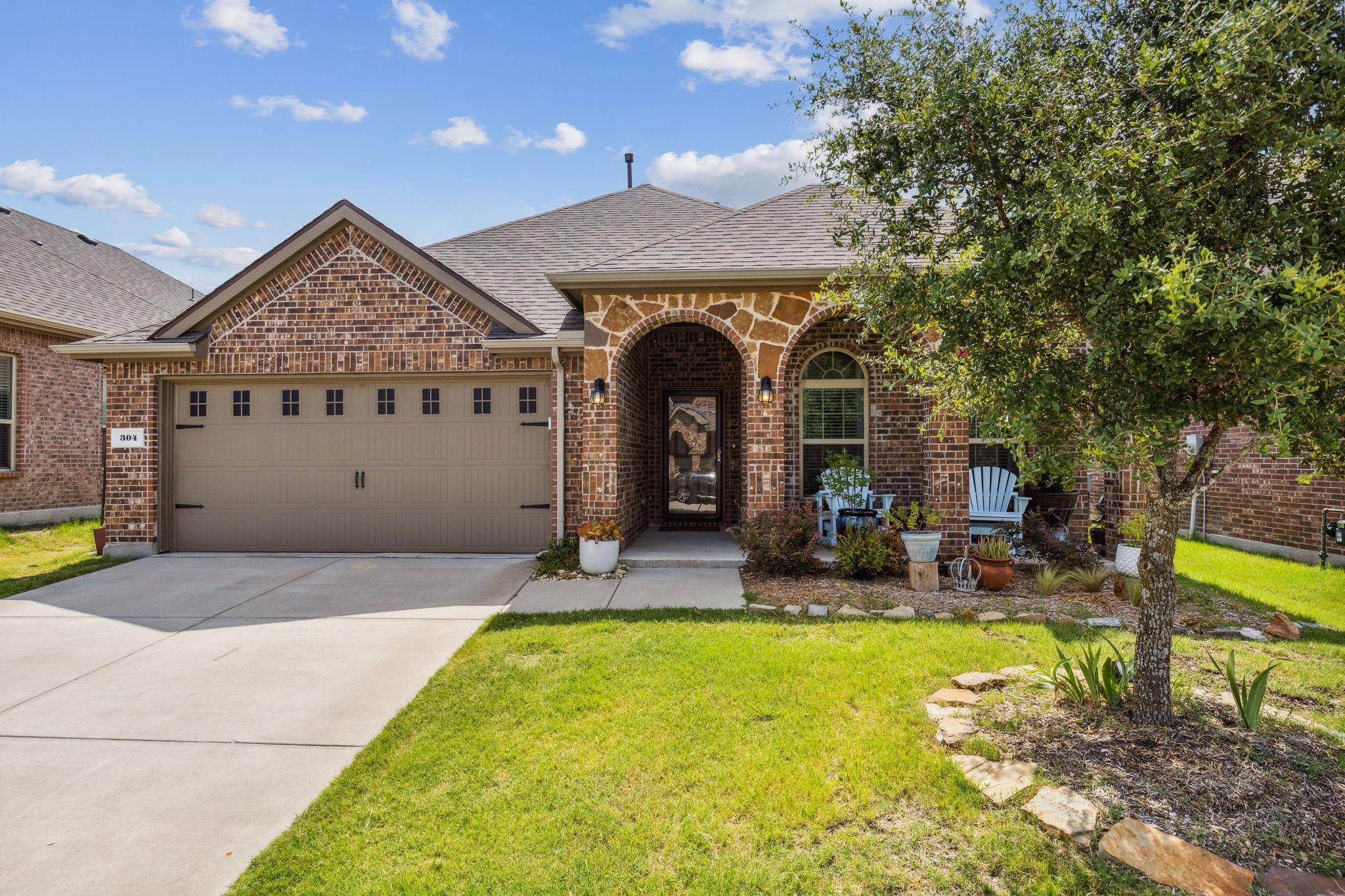 Mckinney, TX 75072,304 Rocky Pine Road