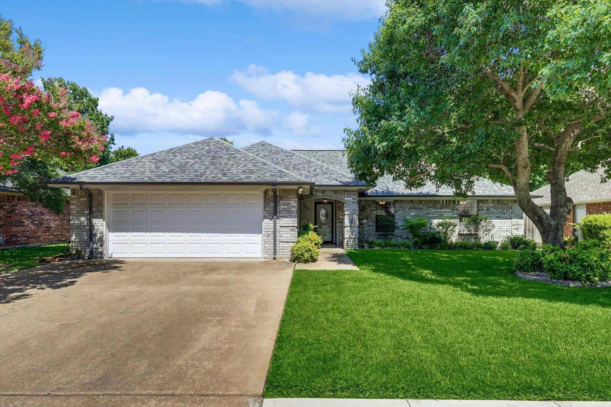 Keller, TX 76248,307 Creekside Drive