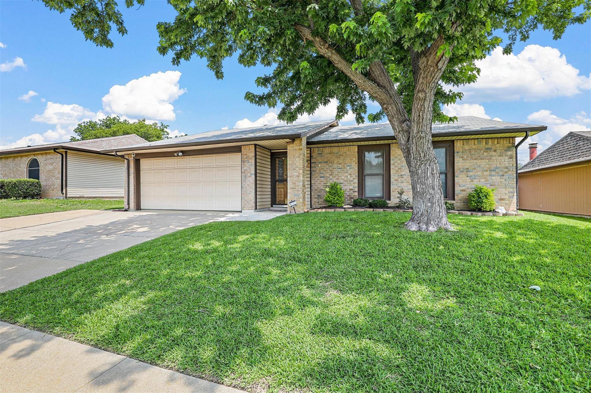 Arlington, TX 76014,1107 Cedar Hill Lane