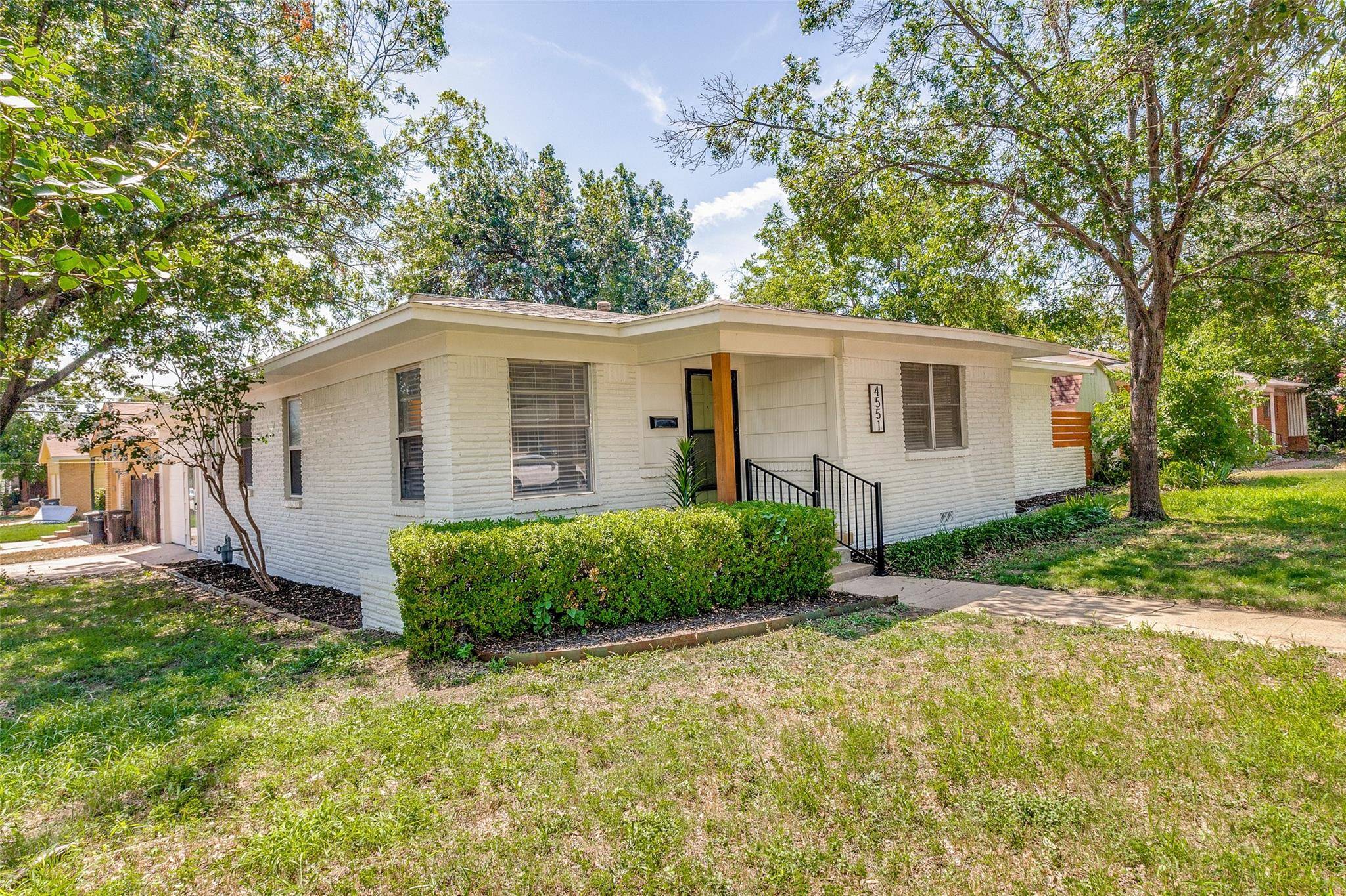 Fort Worth, TX 76133,4551 Cockrell Avenue