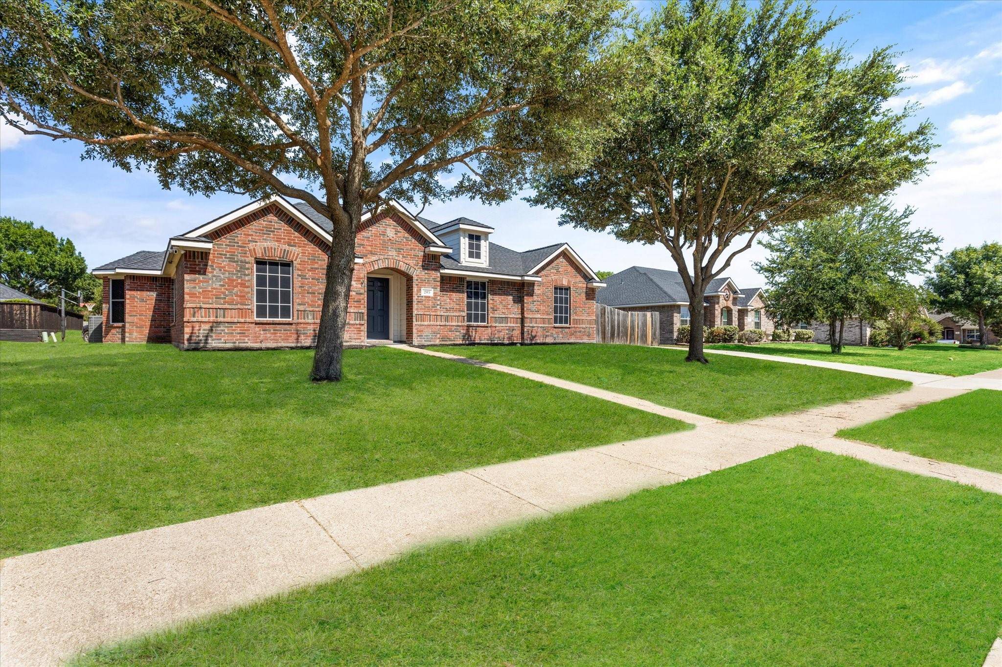 Red Oak, TX 75154,205 Sandy Way