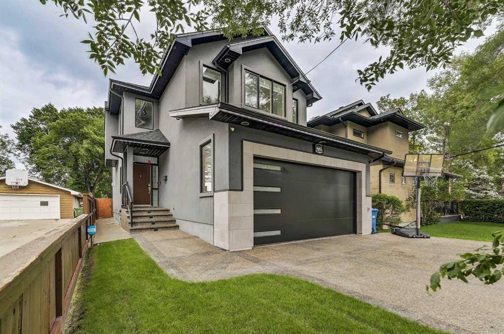 Calgary, AB T2E1Y3,452 25 AVE NE