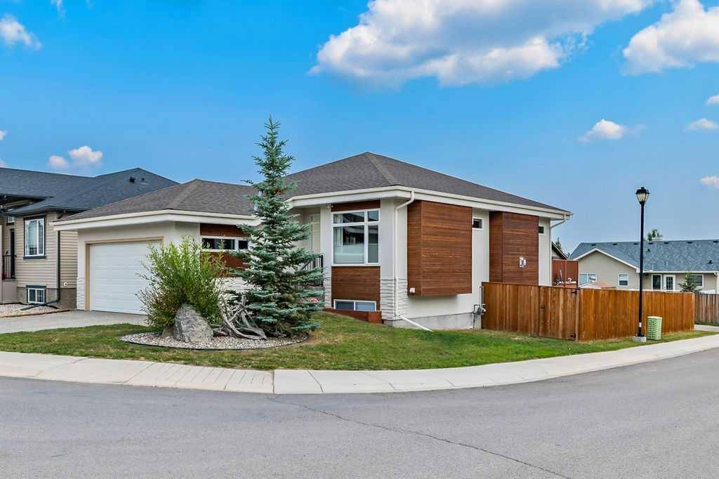 Diamond Valley, AB T0L 2A0,601 Country Meadows Close