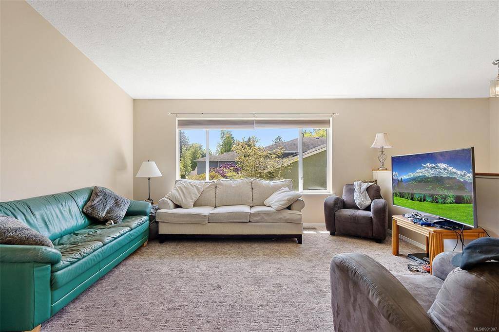 Esquimalt, BC V9A 6Y5,370 Pooley Pl