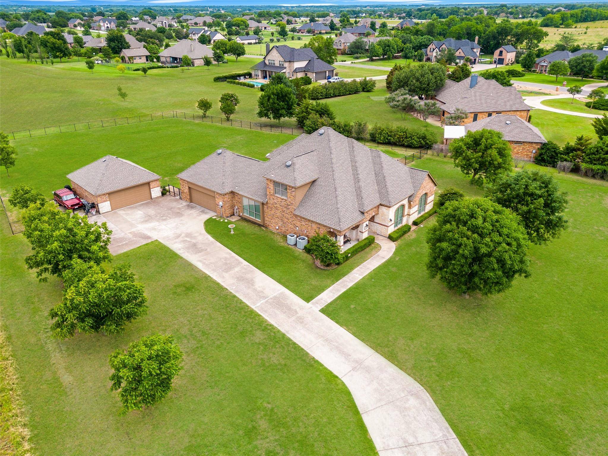 Van Alstyne, TX 75495,373 Sundance Drive