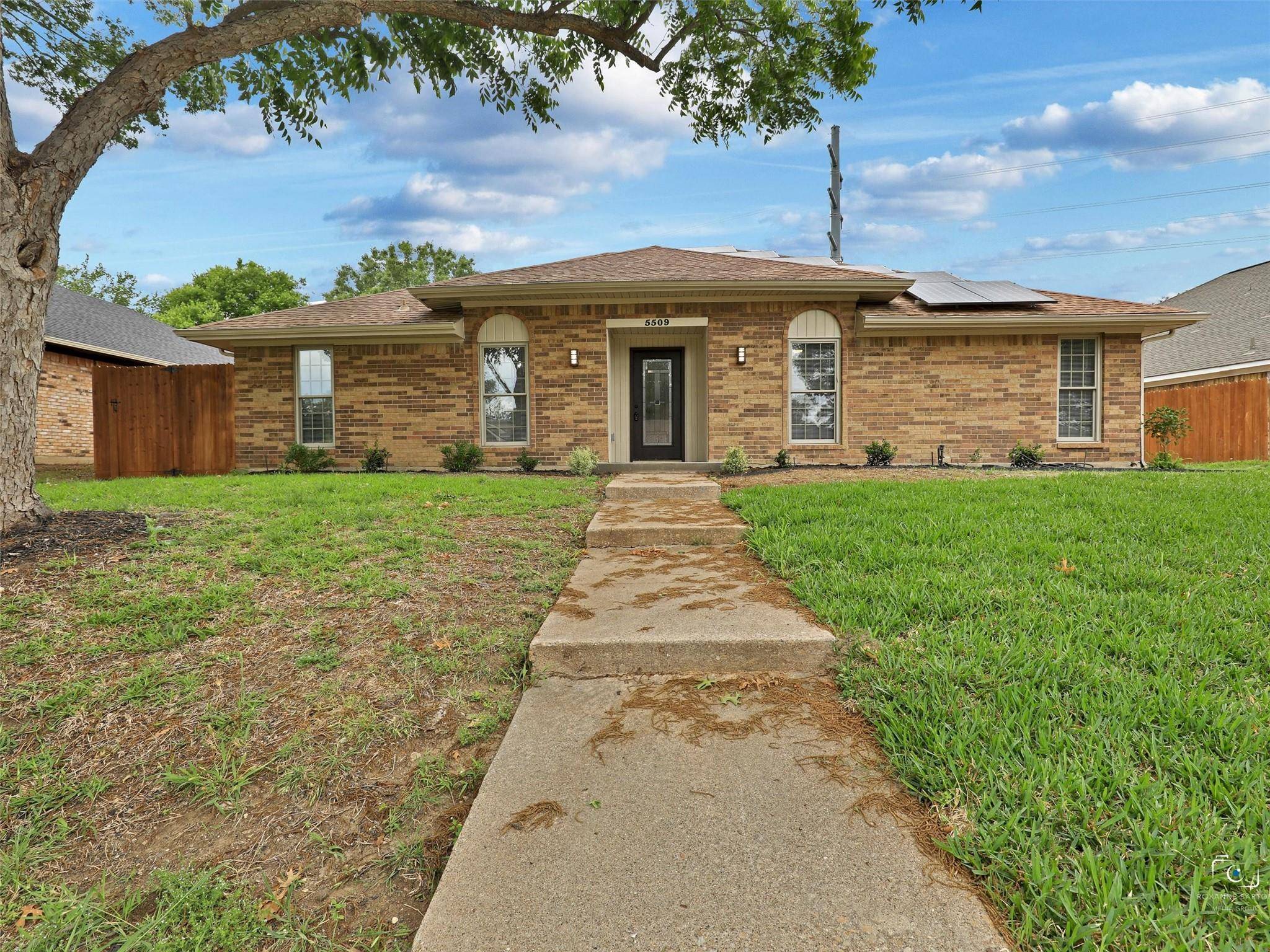 Rowlett, TX 75088,5509 Edgewater Circle