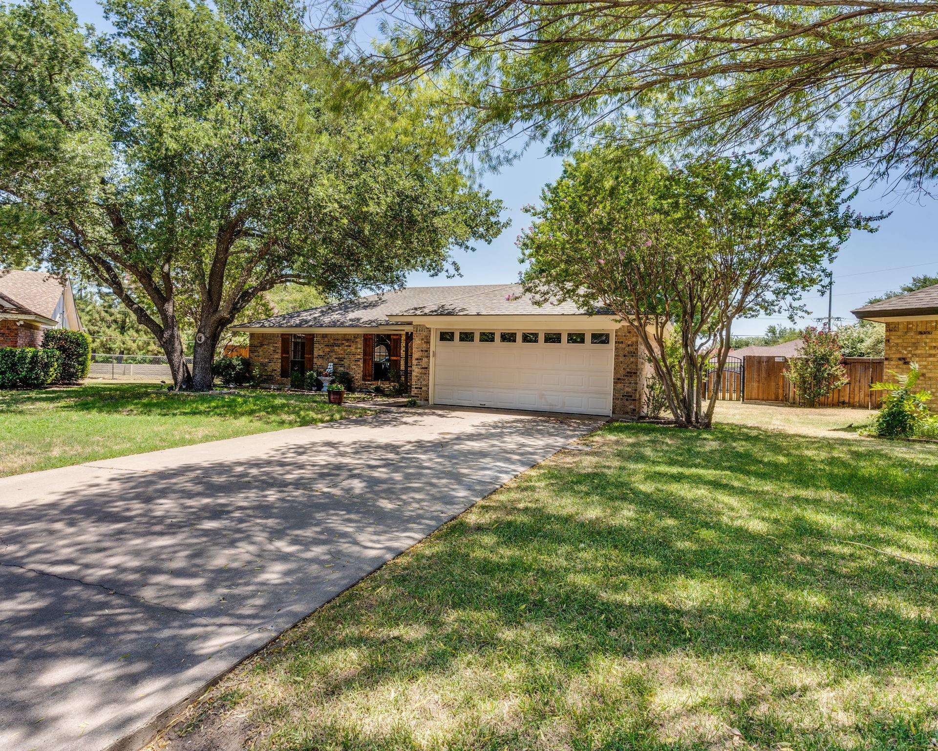 Cleburne, TX 76033,1501 Cobblestone Lane