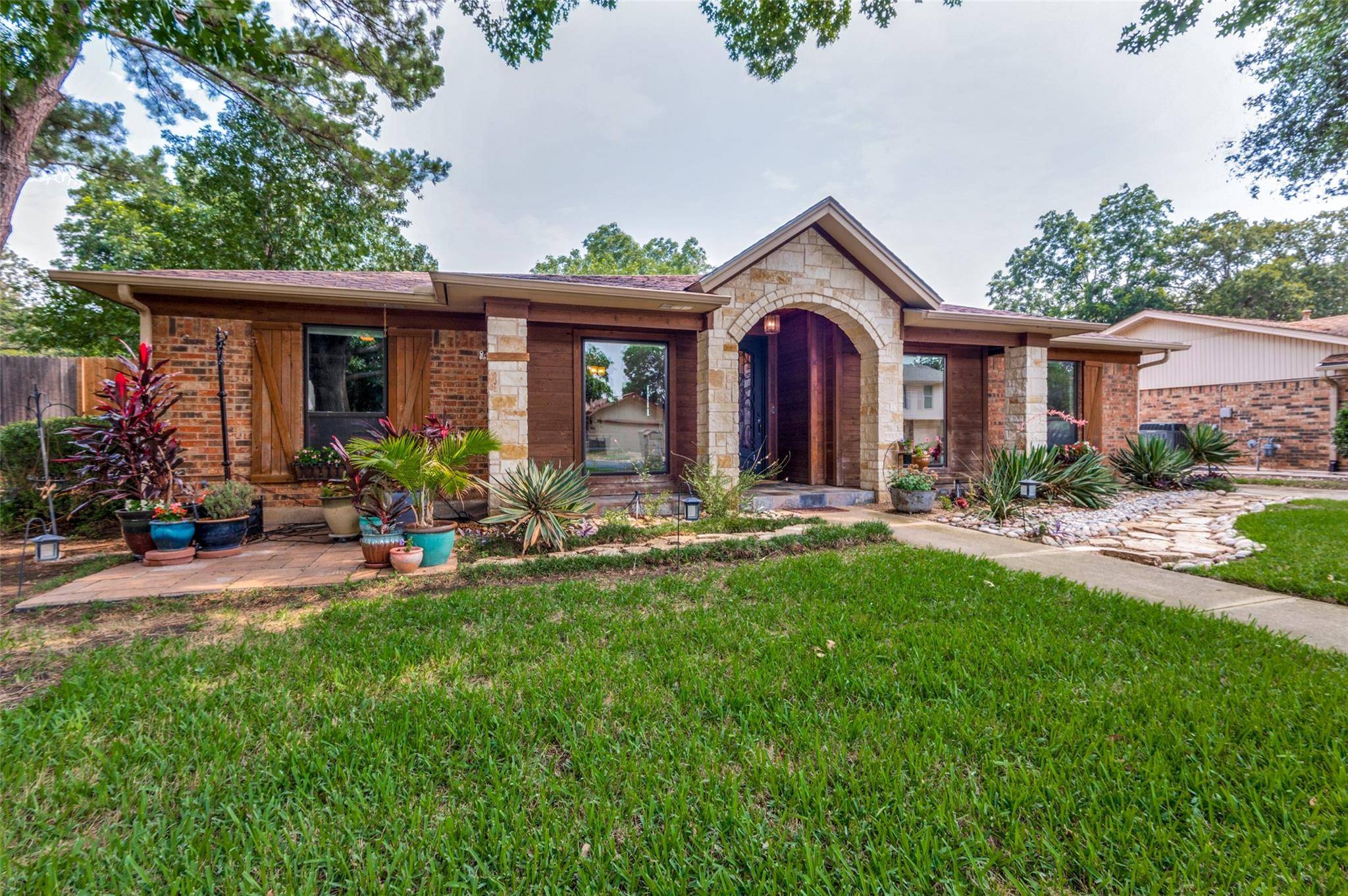 Bedford, TX 76021,3105 Teakwood Drive