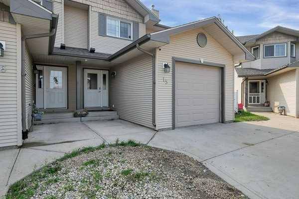 Sylvan Lake, AB T4S 2P6,15 Lark Close