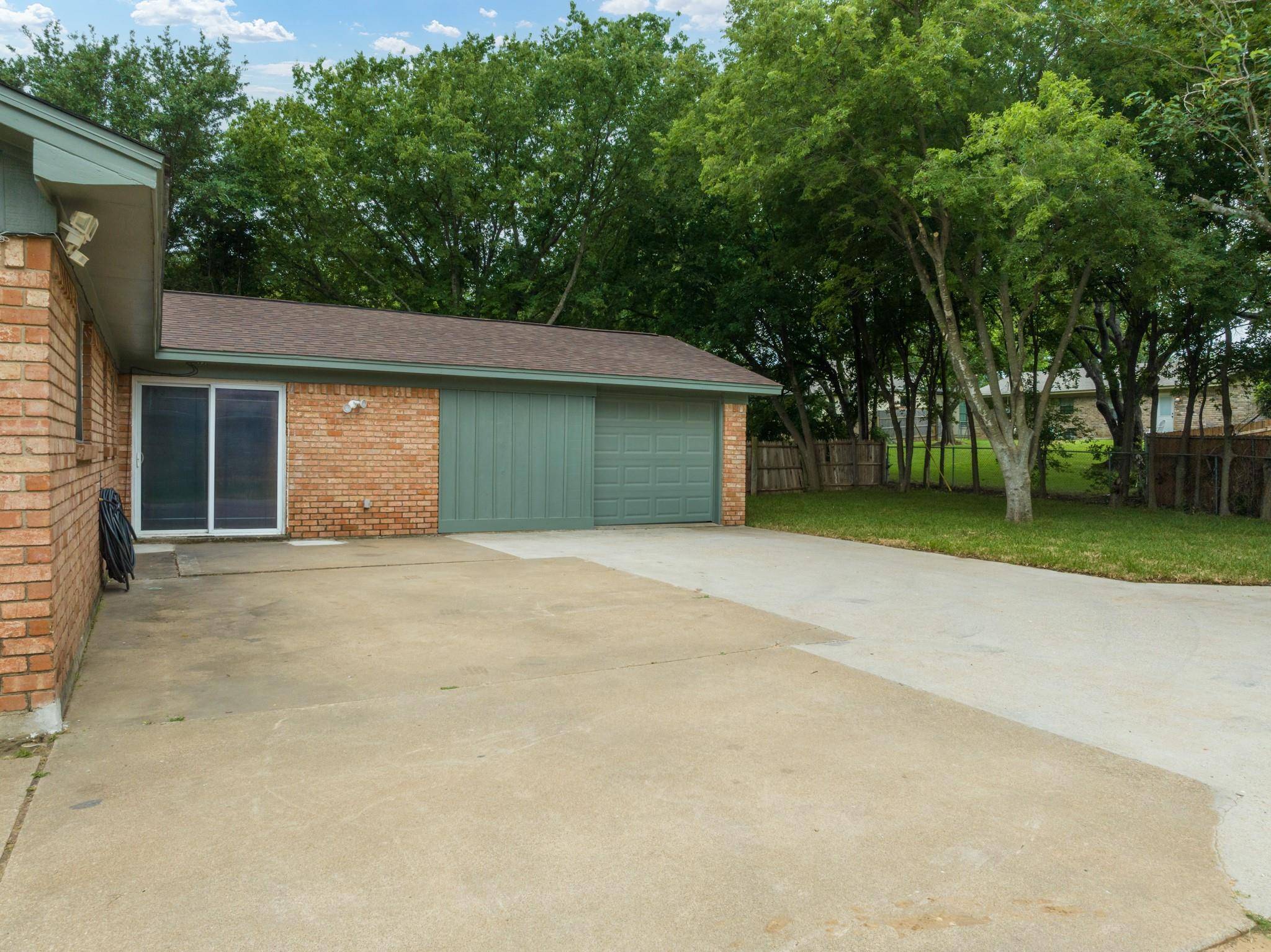 Hillsboro, TX 76645,1415 Meadowlark Drive