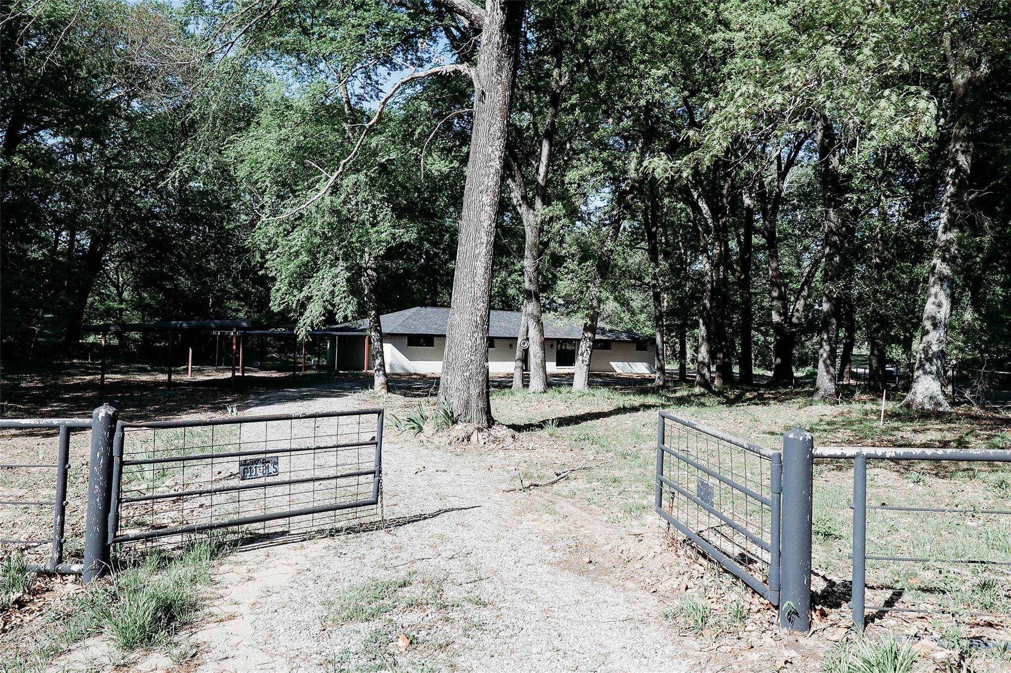 Ravenna, TX 75476,253 County Road 1125