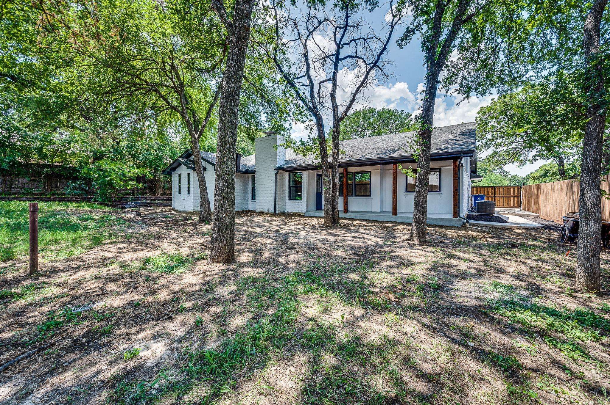 Burleson, TX 76028,104 Alsbury Boulevard