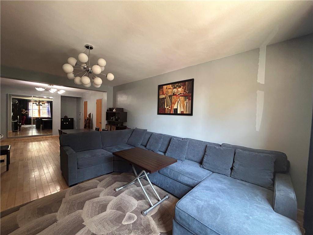 2727 Ocean Pkwy #A3, Brooklyn, NY 11235