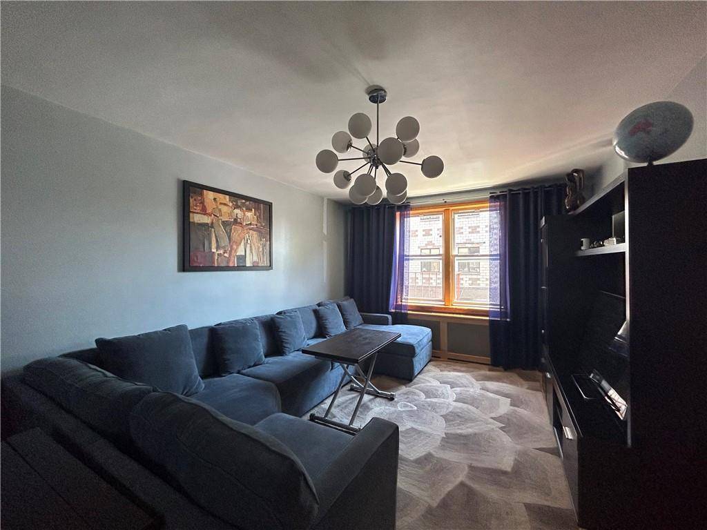 2727 Ocean Pkwy #A3, Brooklyn, NY 11235