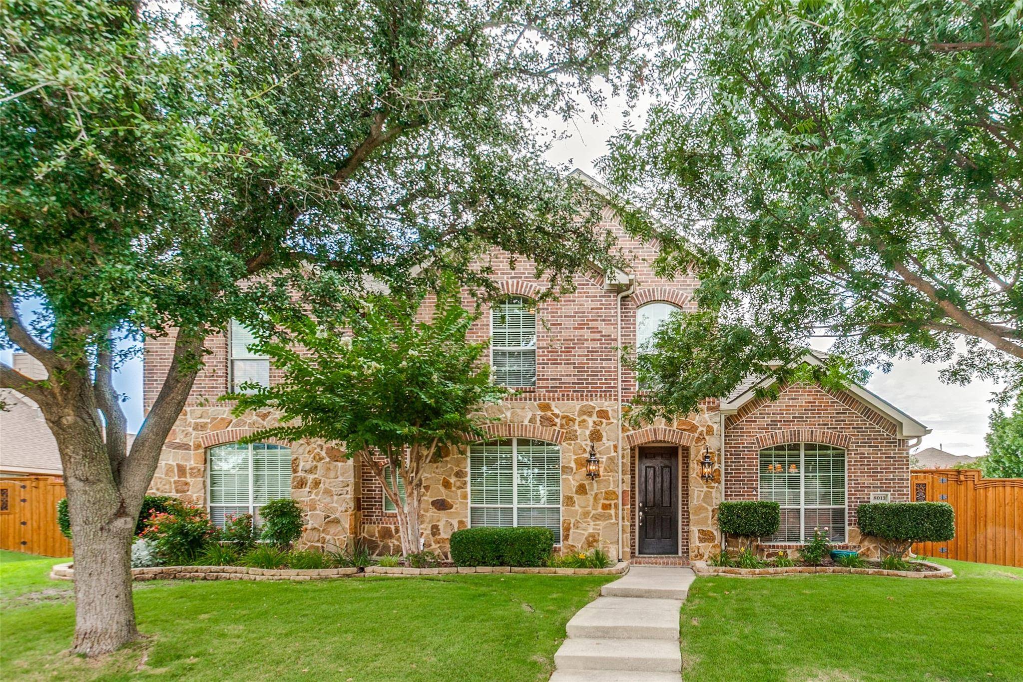 Rowlett, TX 75089,8013 Wilmington Drive