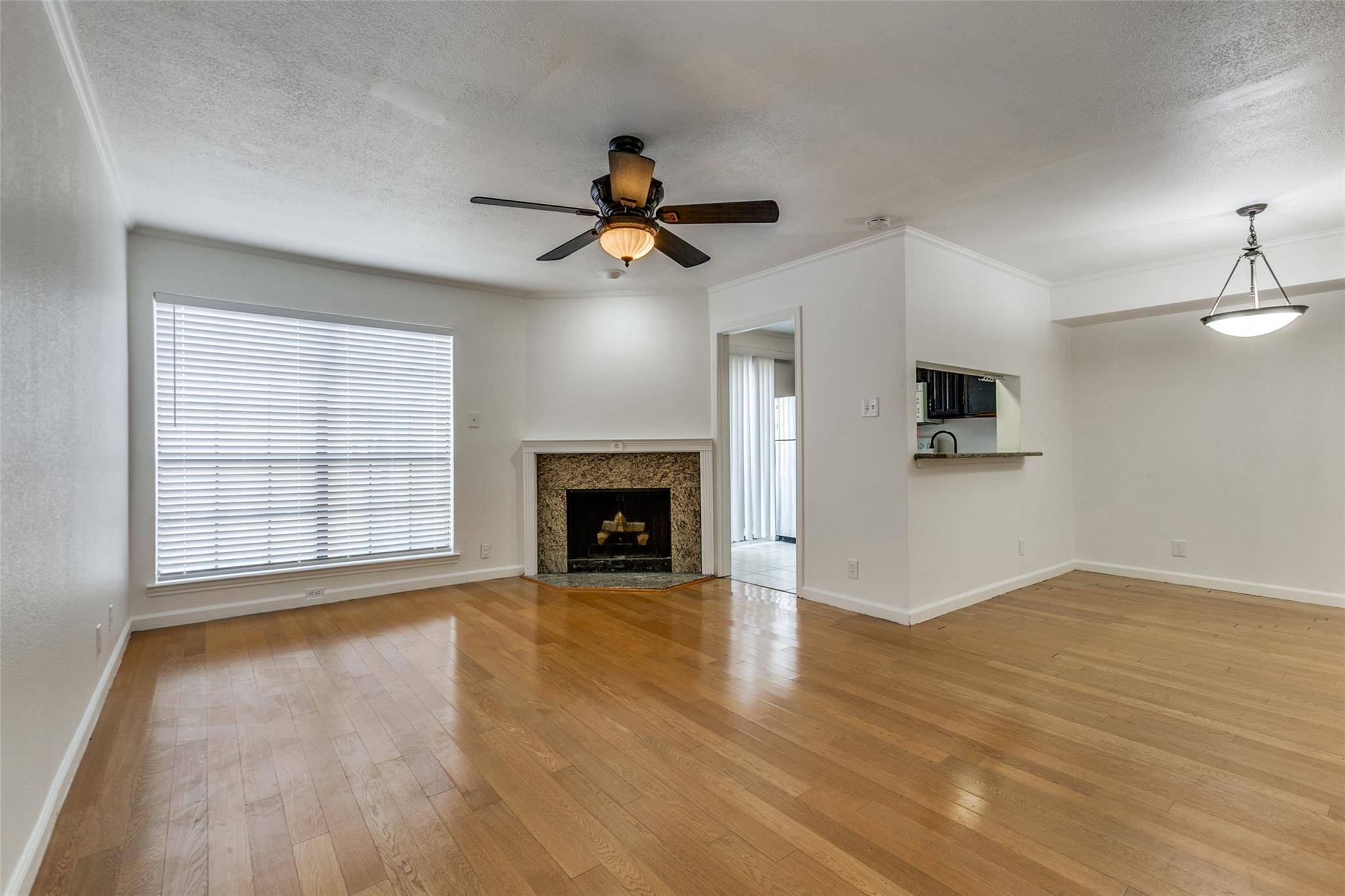 Dallas, TX 75206,5200 Martel Avenue #37D