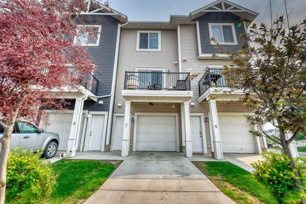 Chestermere, AB T1X 0P6,300 Marina DR #7