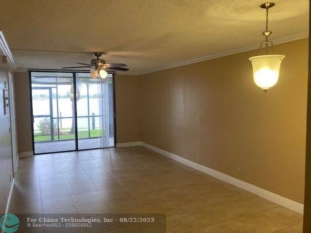 Oakland Park, FL 33309,112 Lake Emerald Dr  #109