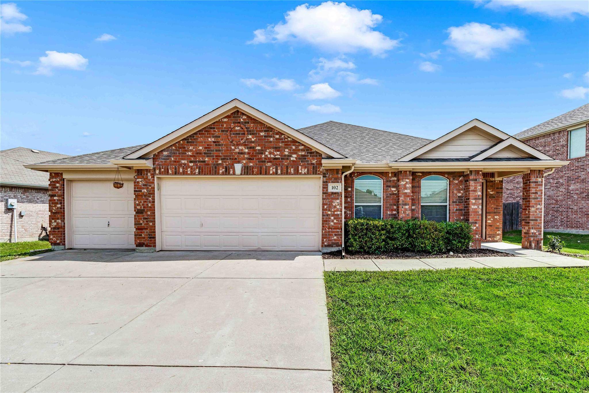 Forney, TX 75126,102 Robin Lane