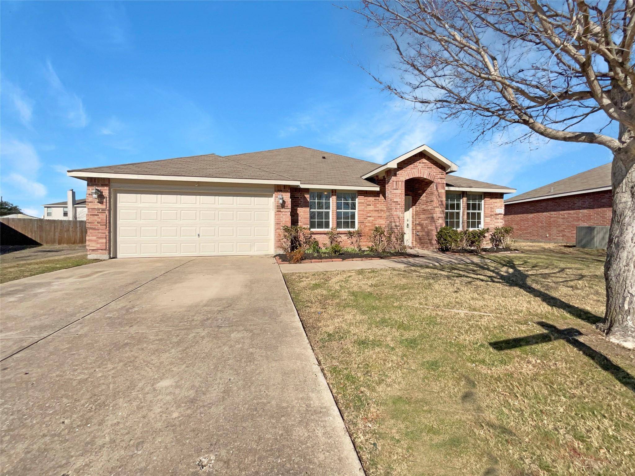 Forney, TX 75126,600 Fox Glen