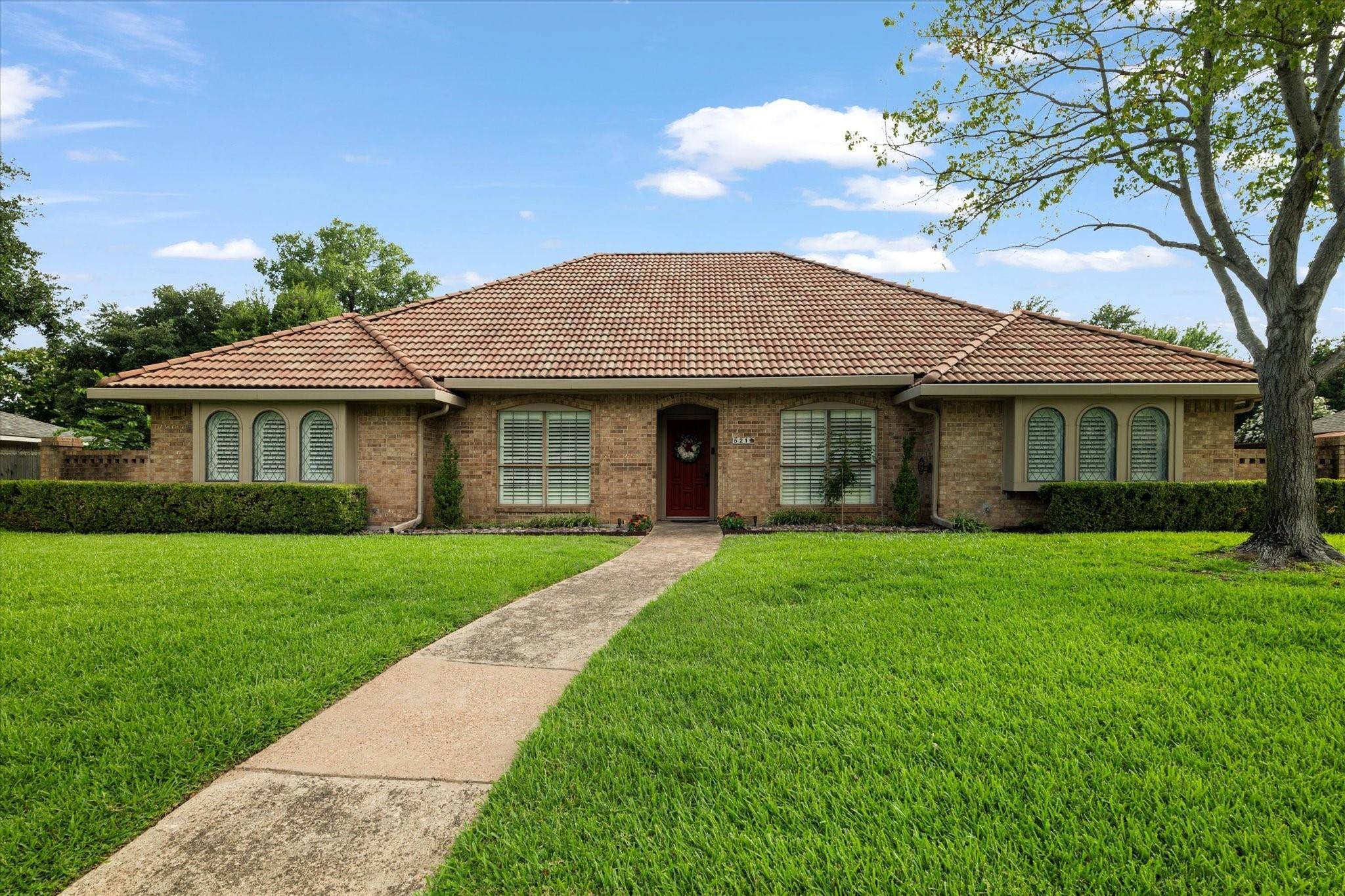 Coppell, TX 75019,521 Briarglen Drive