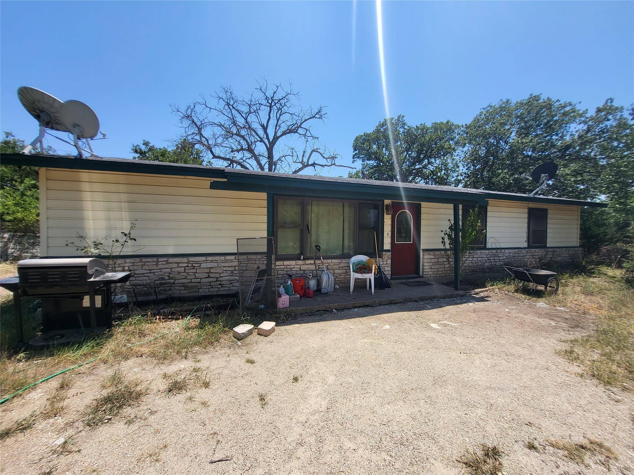 Lampasas, TX 76539,370 County Road 3106