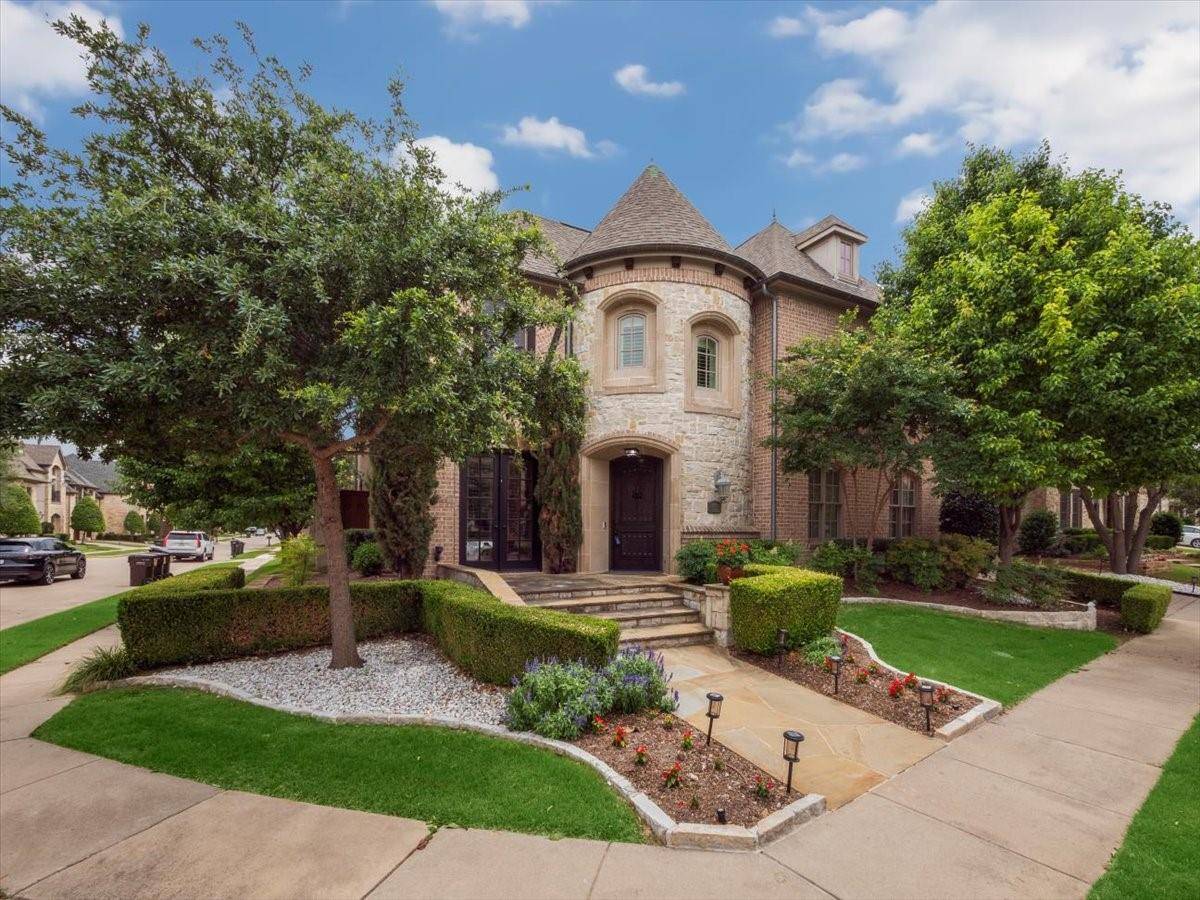 Plano, TX 75024,5740 Adair Lane