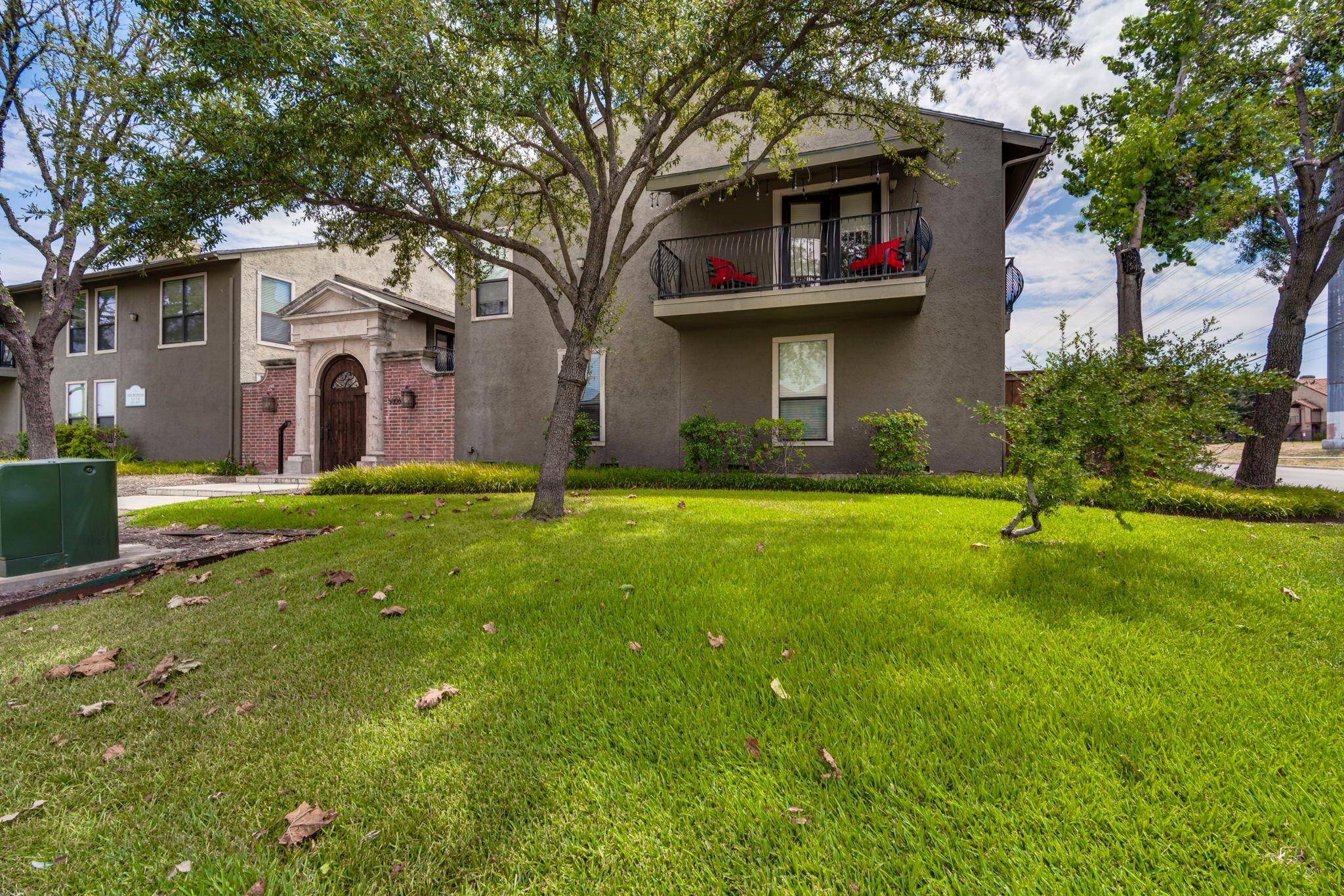 Dallas, TX 75206,5806 Birchbrook Drive #206