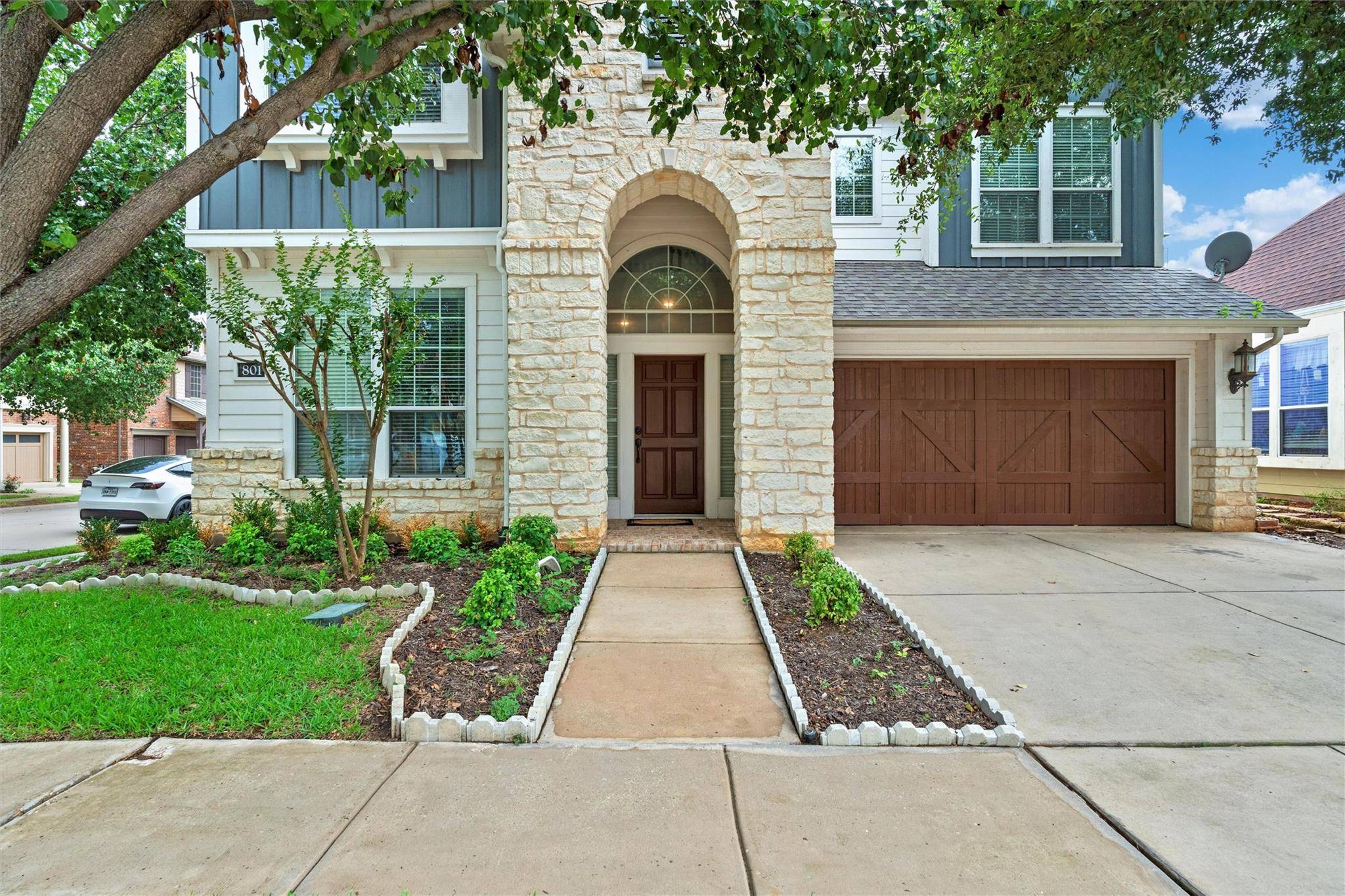 Euless, TX 76039,801 Sheenjack Hollow