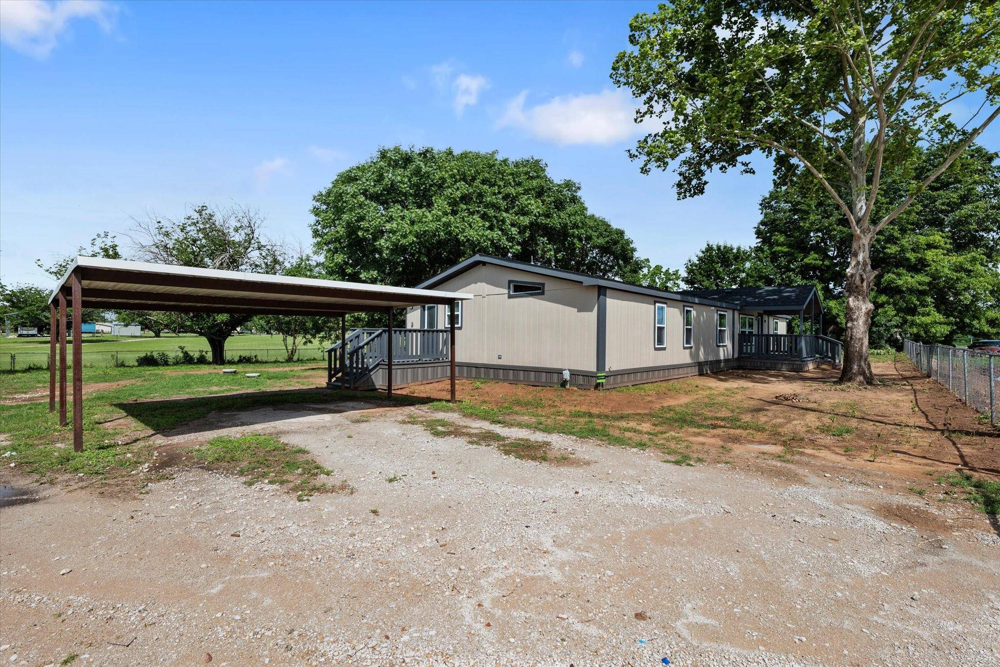 Weatherford, TX 76087,7108 Comanche Trail