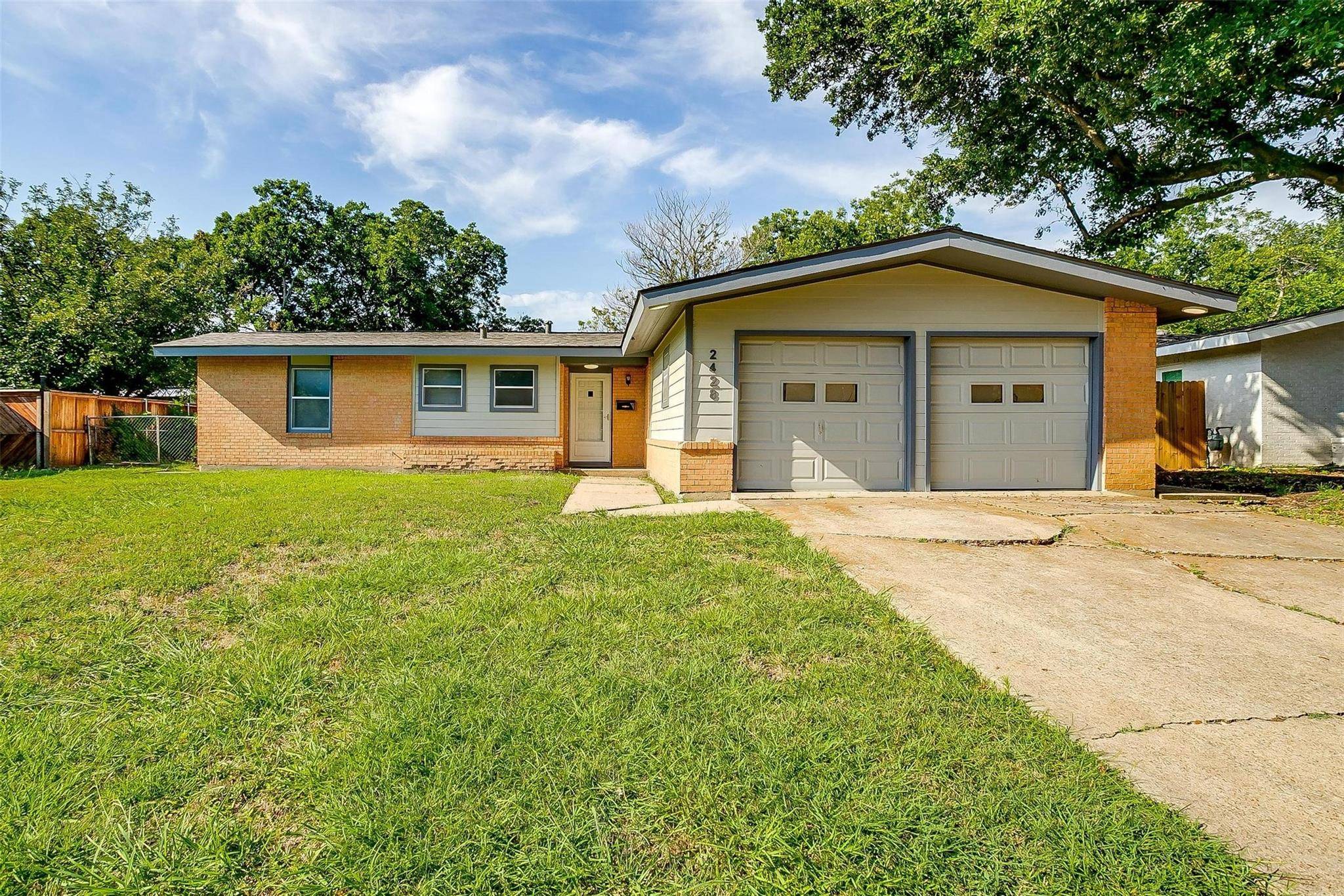 Arlington, TX 76010,2428 Cloverdale Street