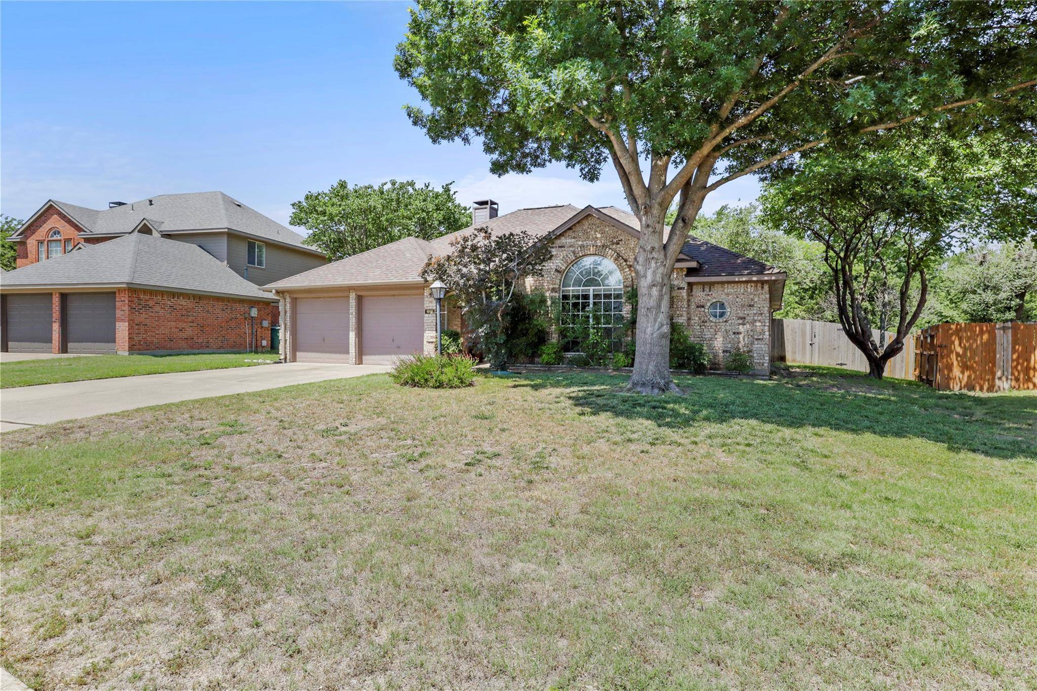 Sherman, TX 75092,1916 Timberline Lane