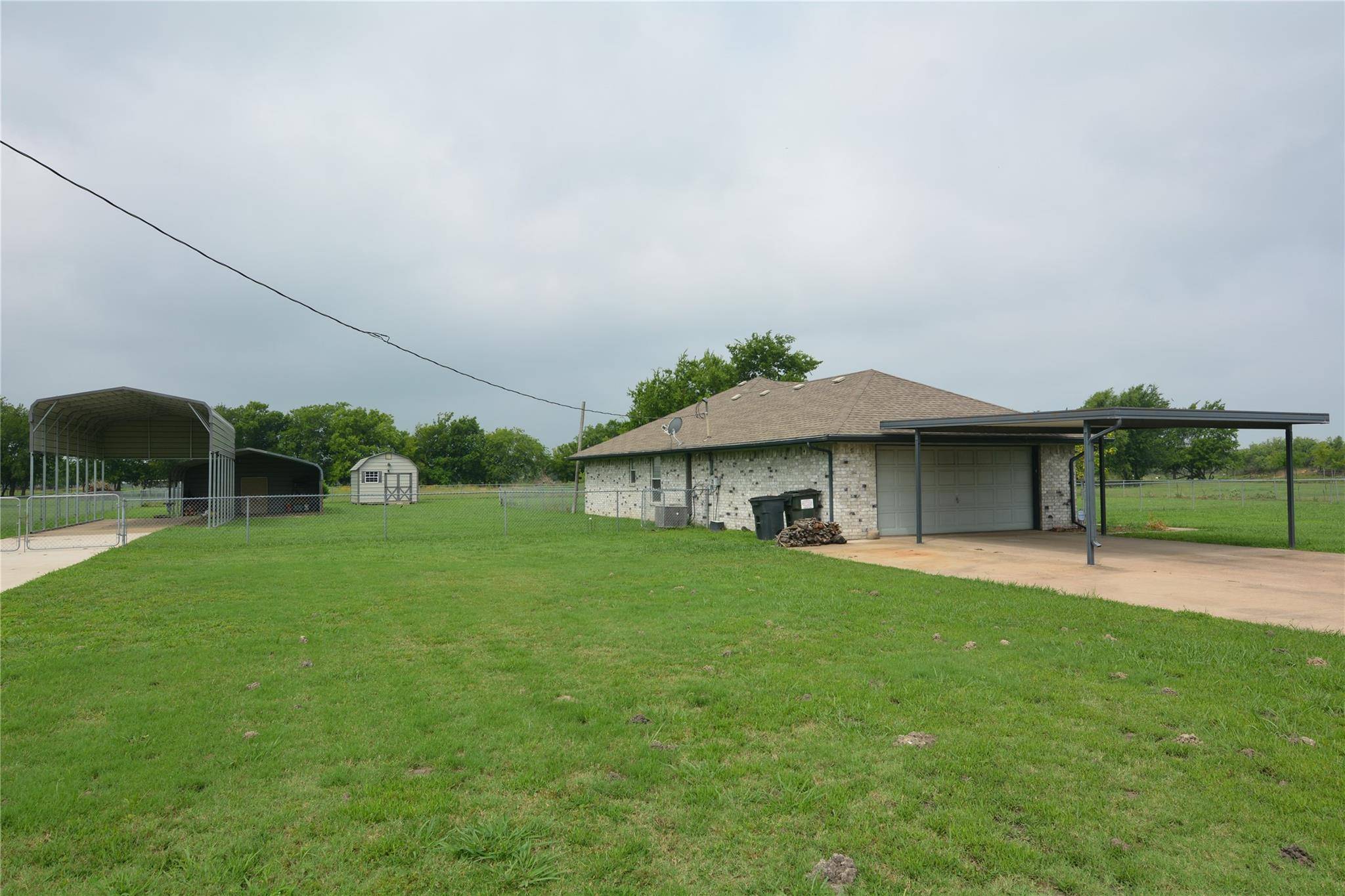 Oak Ridge, TX 75142,1192 Country Lane