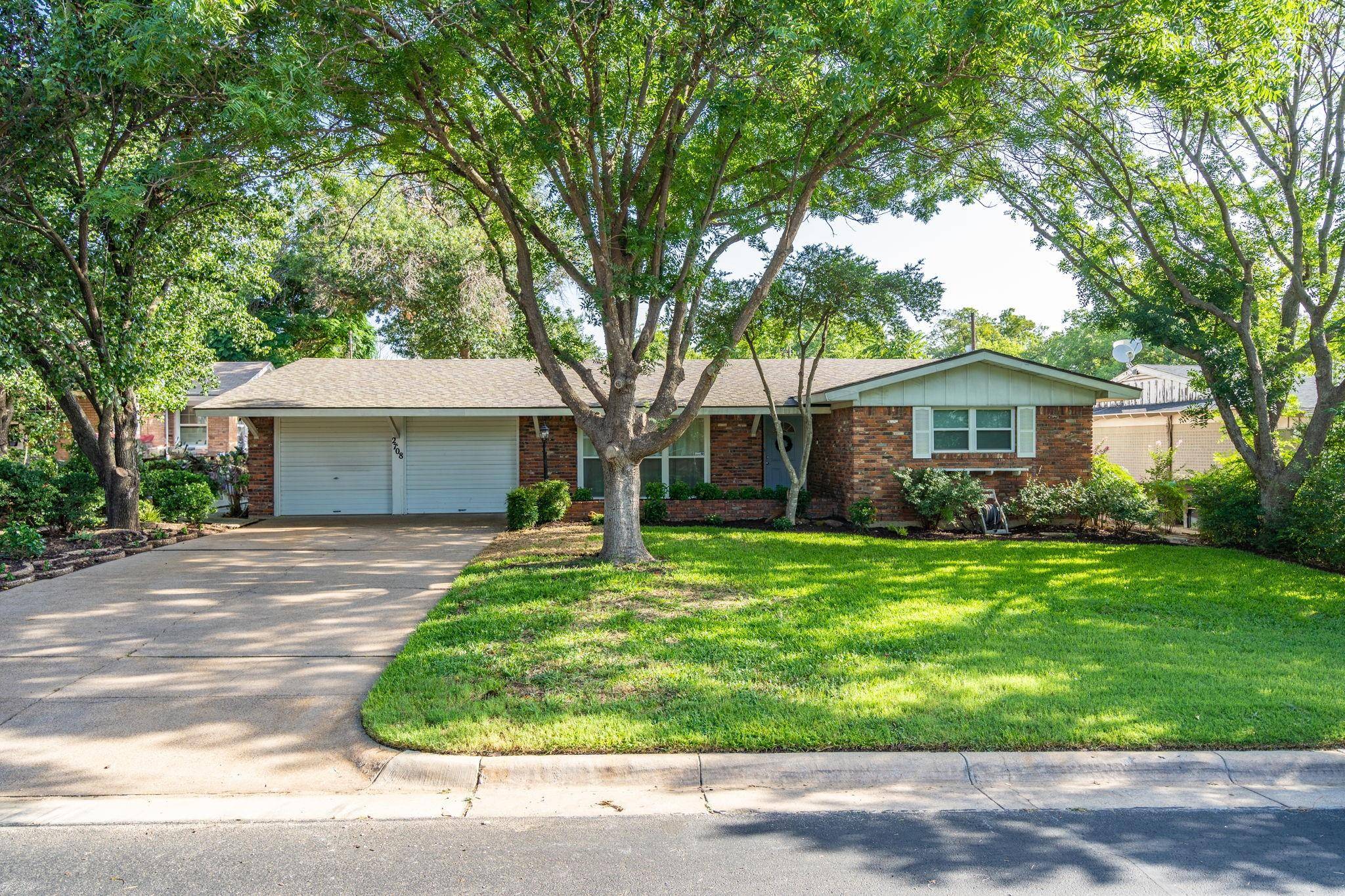 Fort Worth, TX 76133,2708 Covert Avenue