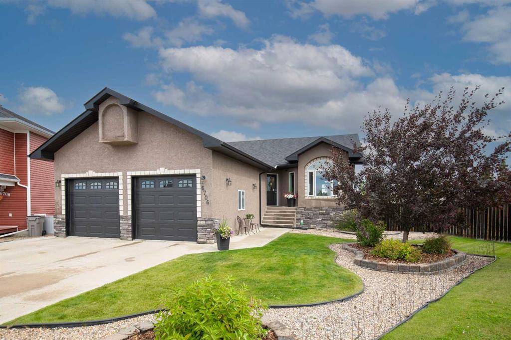 Stettler, AB T0C 2L1,6706 43 Avenue Close